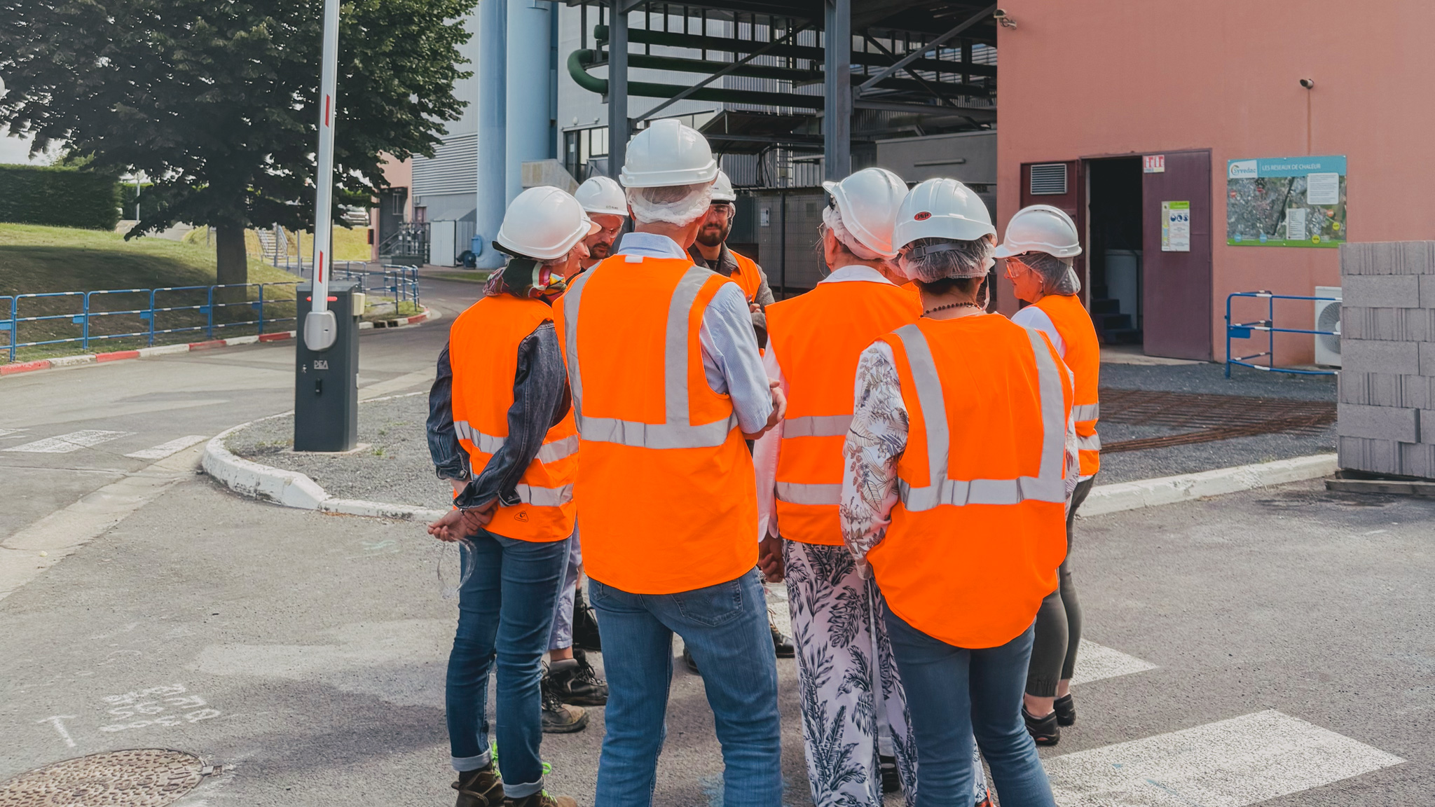 Agents du SEROC en visite à l’unité de valorisation énergétique de Colombelles